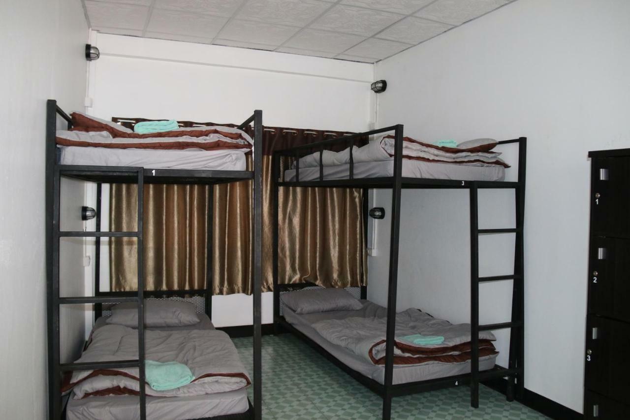 Family Home 2 Chiangmai (Adults Only) Чиангмай Екстериор снимка